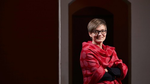 Højmesse ved Birgitte Graakjær Hjort. Kathrine Lilleør er liturg.