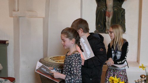 Minikonfirmander UDSKYDES til marts