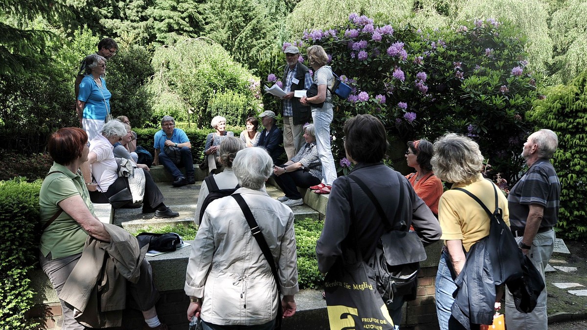 Friedhofsführung mit zum Thema »Architekten und Künstler auf dem Nienstedtener Friedhof«!