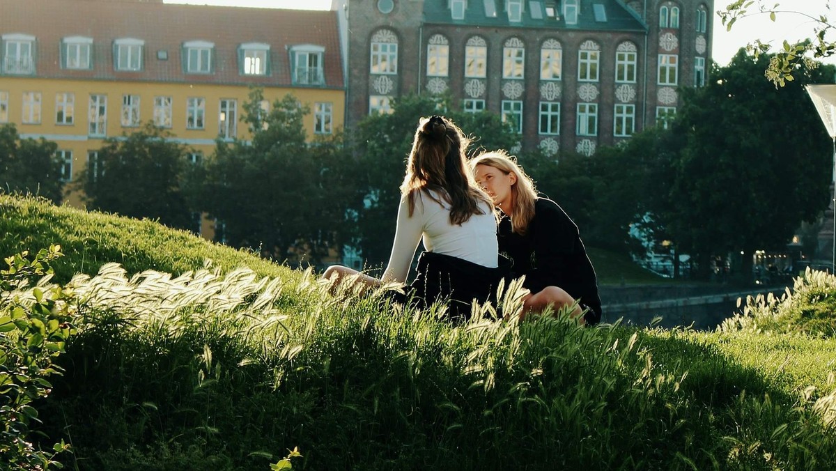Temaaften i Apostelkirken - samtaler om tro, identitet og folkekirken