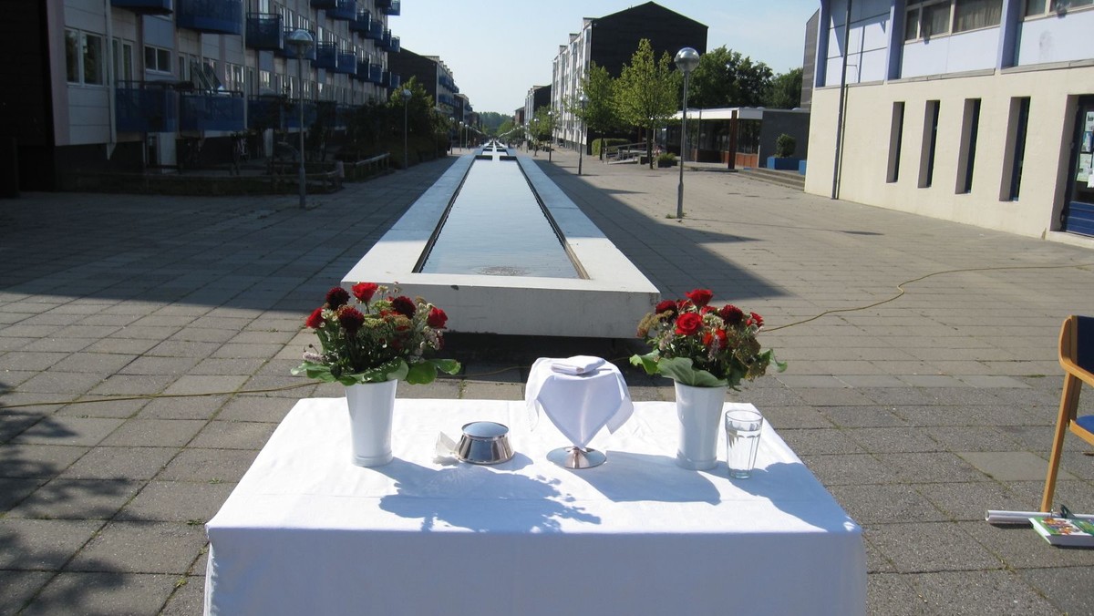 Udendørs højmesse i Hedegårdskirken