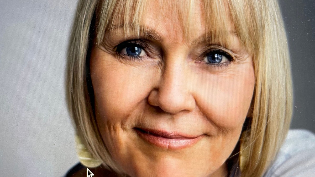 UDSOLGT! Foredrag med Jytte Vikkelsøe: 'Derfor forelsker du dig aldrig i den forkerte'