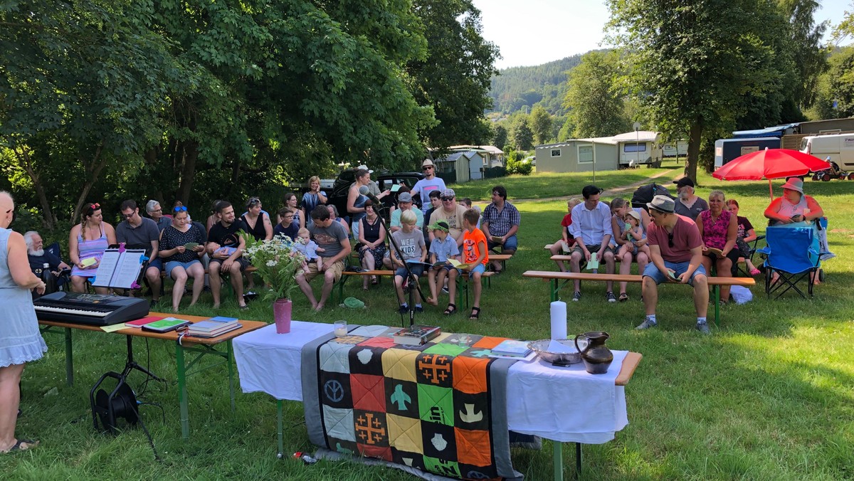 Open Air Gottesdienst in Hausen auf dem Campingplatz