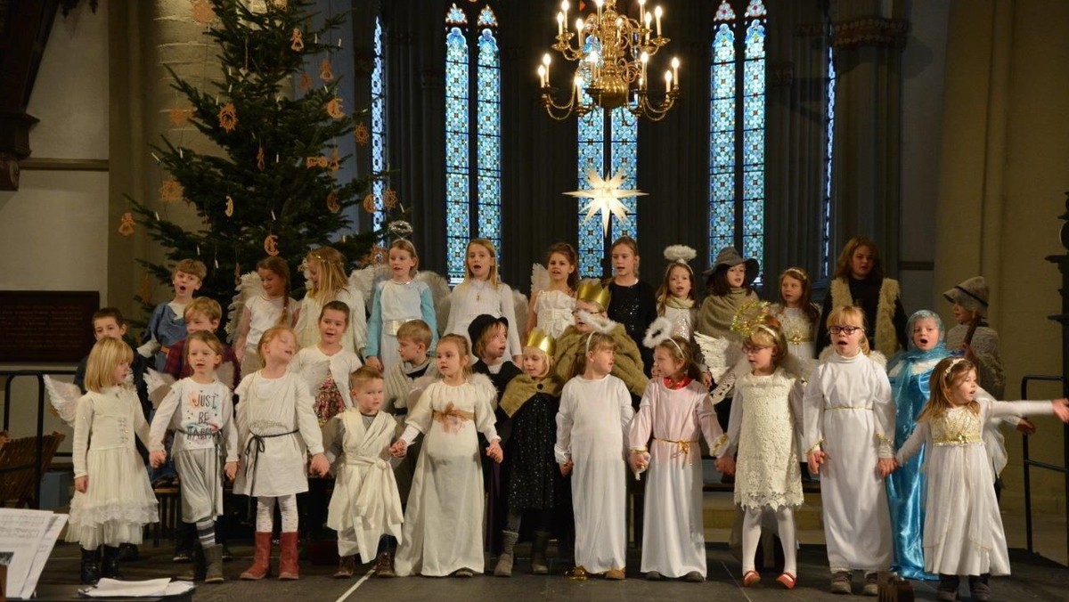 - Heiligabend - Christvesper mit Krippenspiel