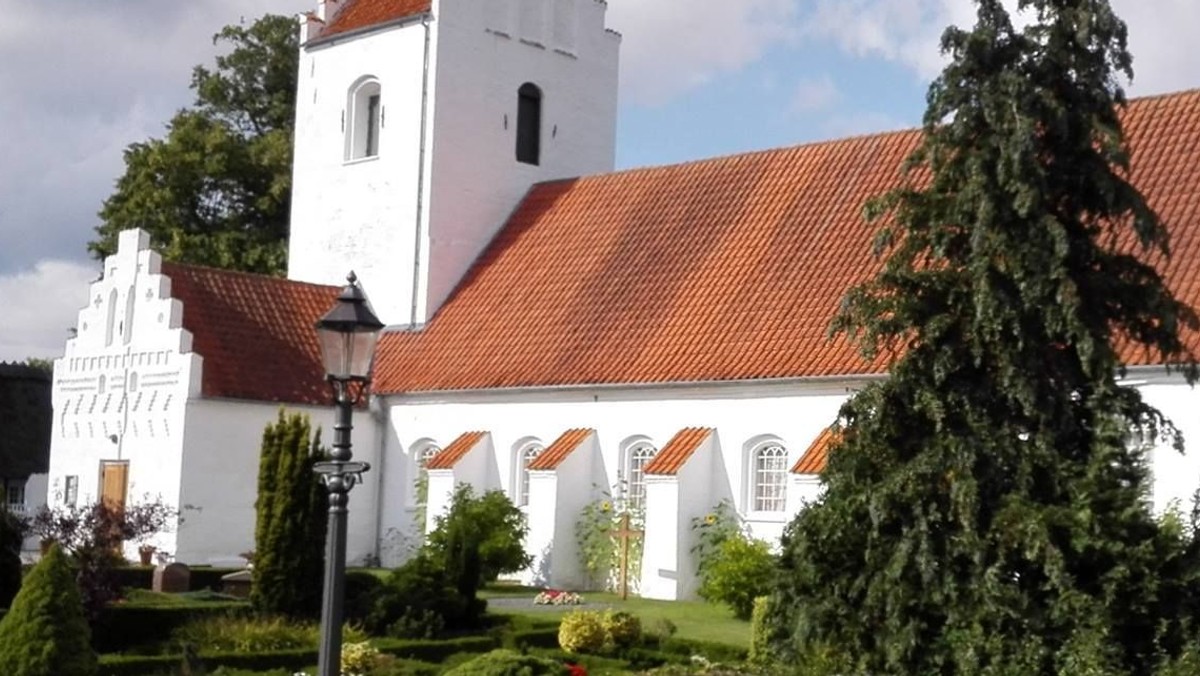 Højmesse i Birkende Kirke