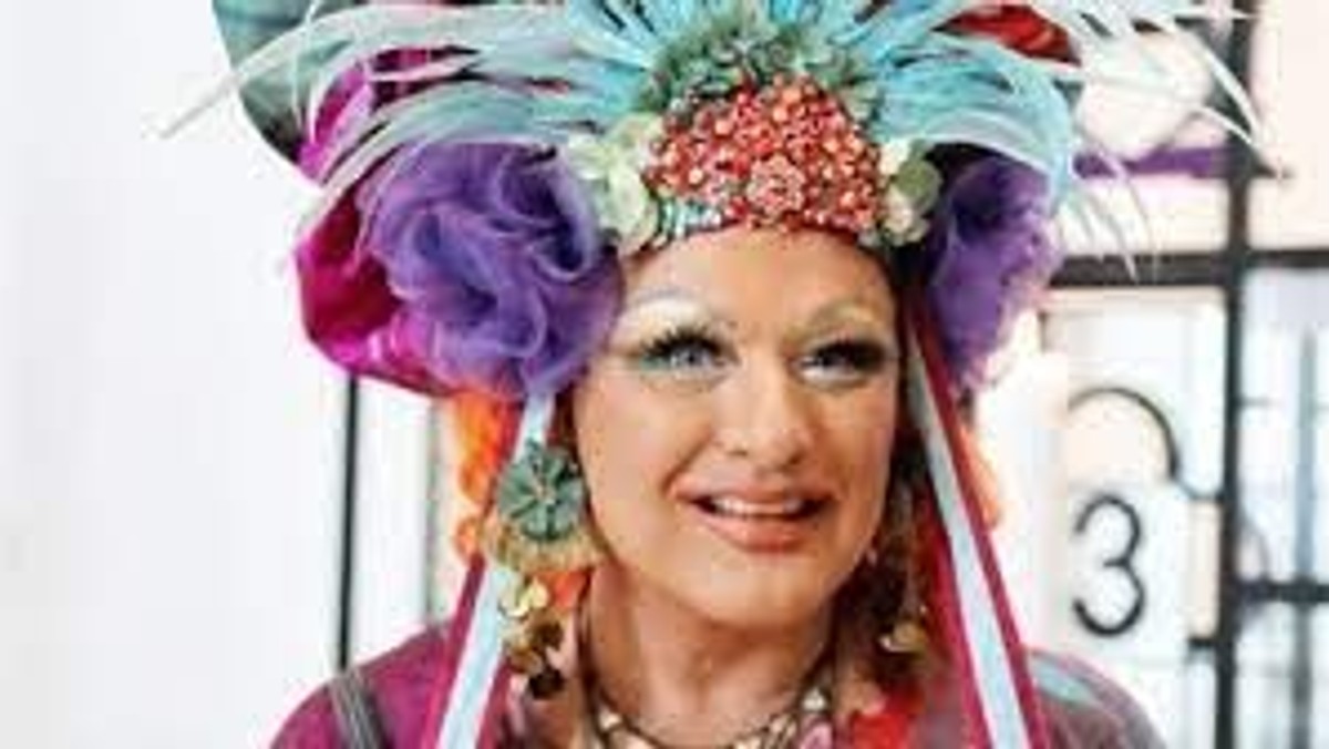 Sogneaften. Dragqueen