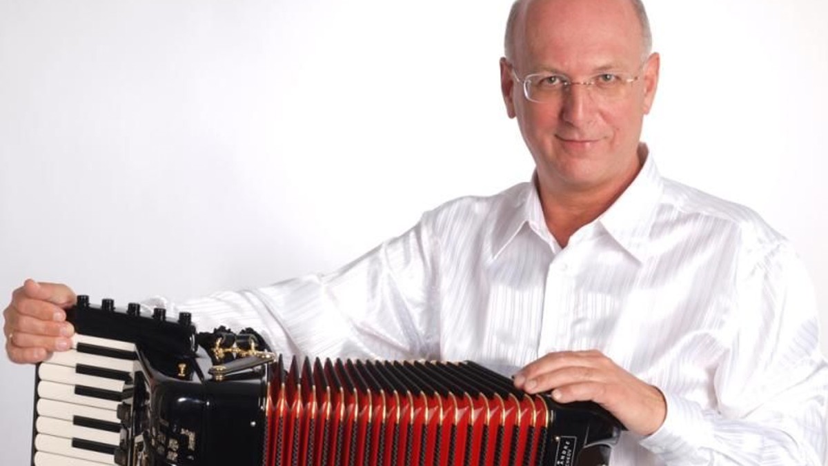 Sommerkonzert I - Eine musikalische Weltreise mit dem Akkordeon