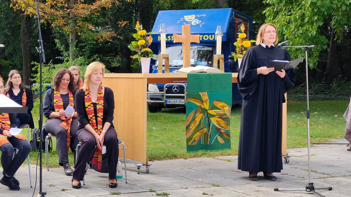 Familiengottesdienst Open Air zur Eröffnung des Gemeindefestes in Alt-Wittenau