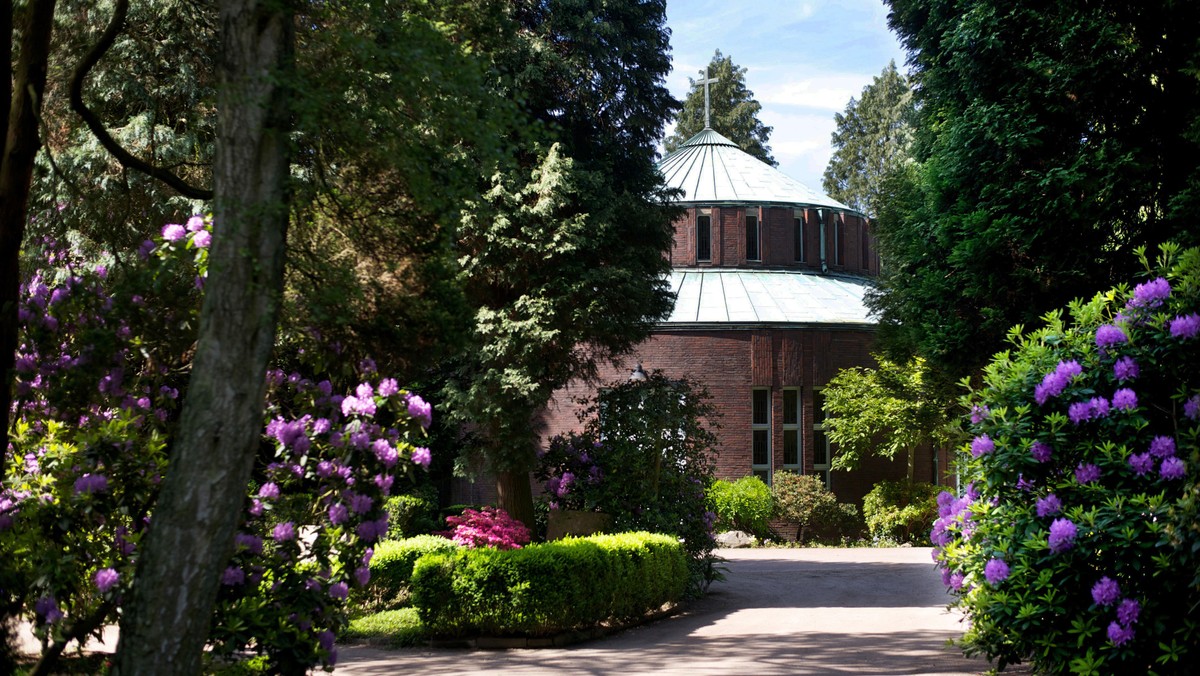 Friedhofsführung mit Helgo Kuck: 200 Jahre Friedhof Nienstedten.