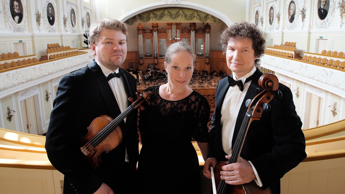 Brahms Trio. Opstandelseskirken.