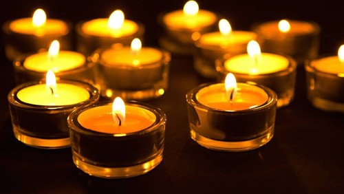 Alt-Schmargendorf: Jugendandacht in der Dorfkirche (Kopie)