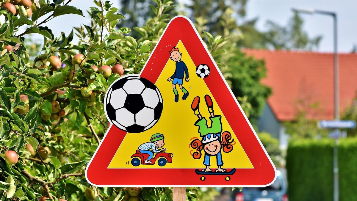 Temporäre Spiel- und Nachbarschaftsstraße am Internationalen autofreien Tag 2022