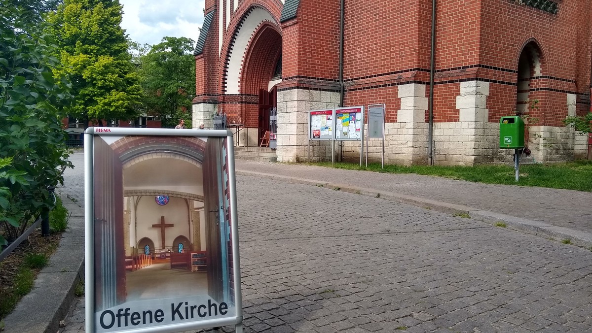 Offene Kirche, Musik und Gebet am Mittag, Mini-Konzerte um 12:30 Uhr und 14 Uhr.