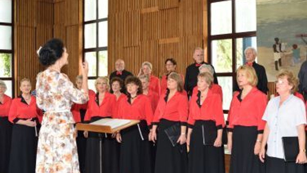 Adventliches Dorfkirchenkonzert mit dem Gropiuschor und dem Frauenchor "Cantabile"