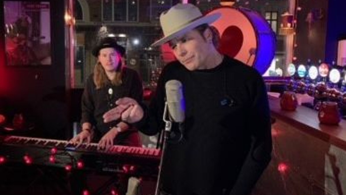 Velgørenhedskoncert med Mike Tramp