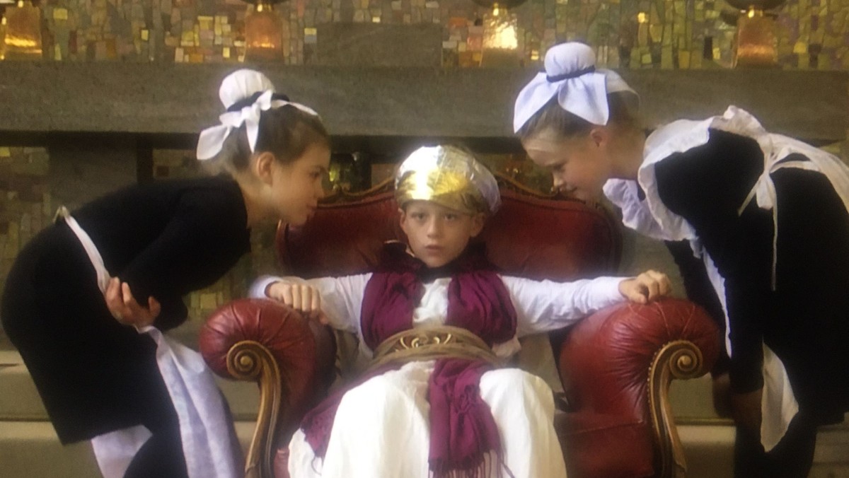 Gottesdienst mit Engelschule & Krippenspielfilm "Trau.Schau.Wem." mit den Kindern der Gemeinde