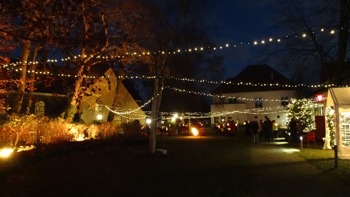 Adventssingen im Kirchgarten