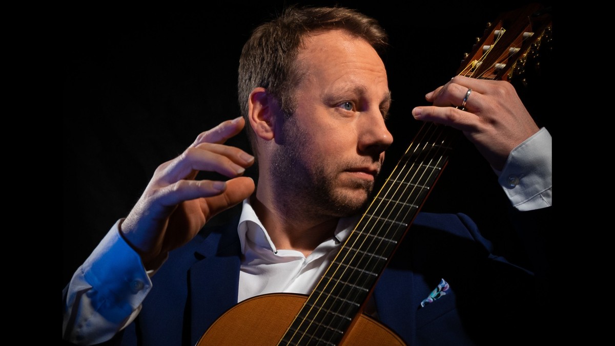 Virtuose spanische, klassische und lateinamerikanische Musik für Sologitarre