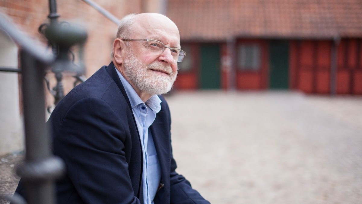Højskoleforedrag kl. 9.30: Johs. Nørregaard Frandsen