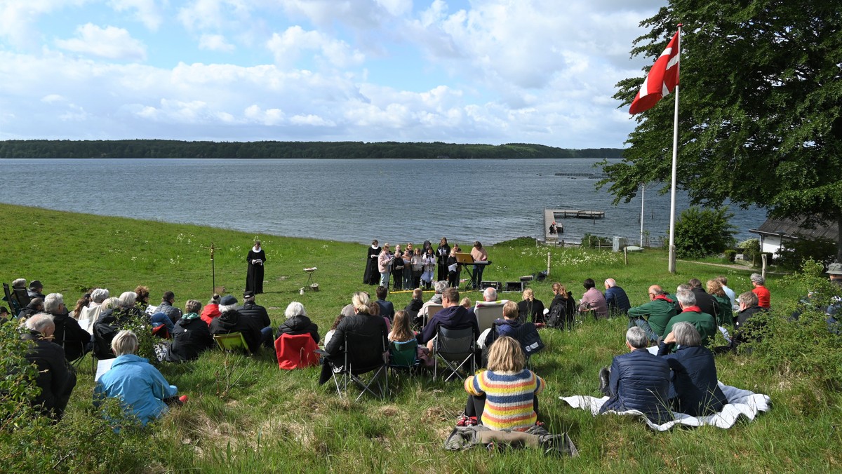 Gudstjeneste i Strandparken