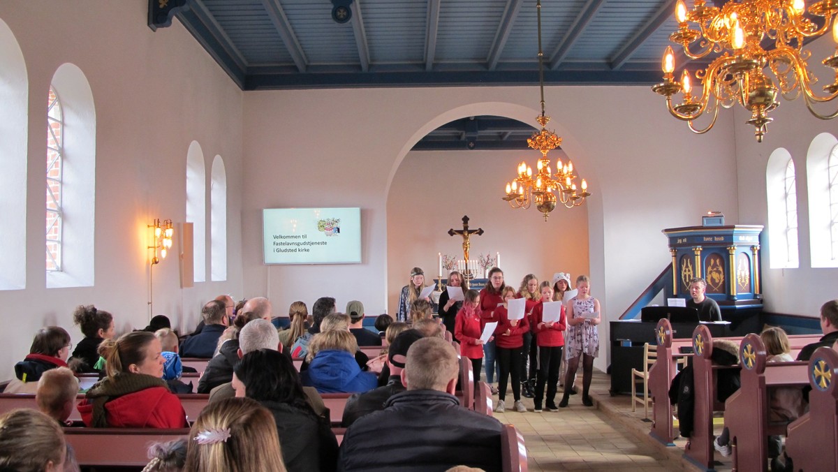Fastelavnsgudstjeneste i Gludsted kirke