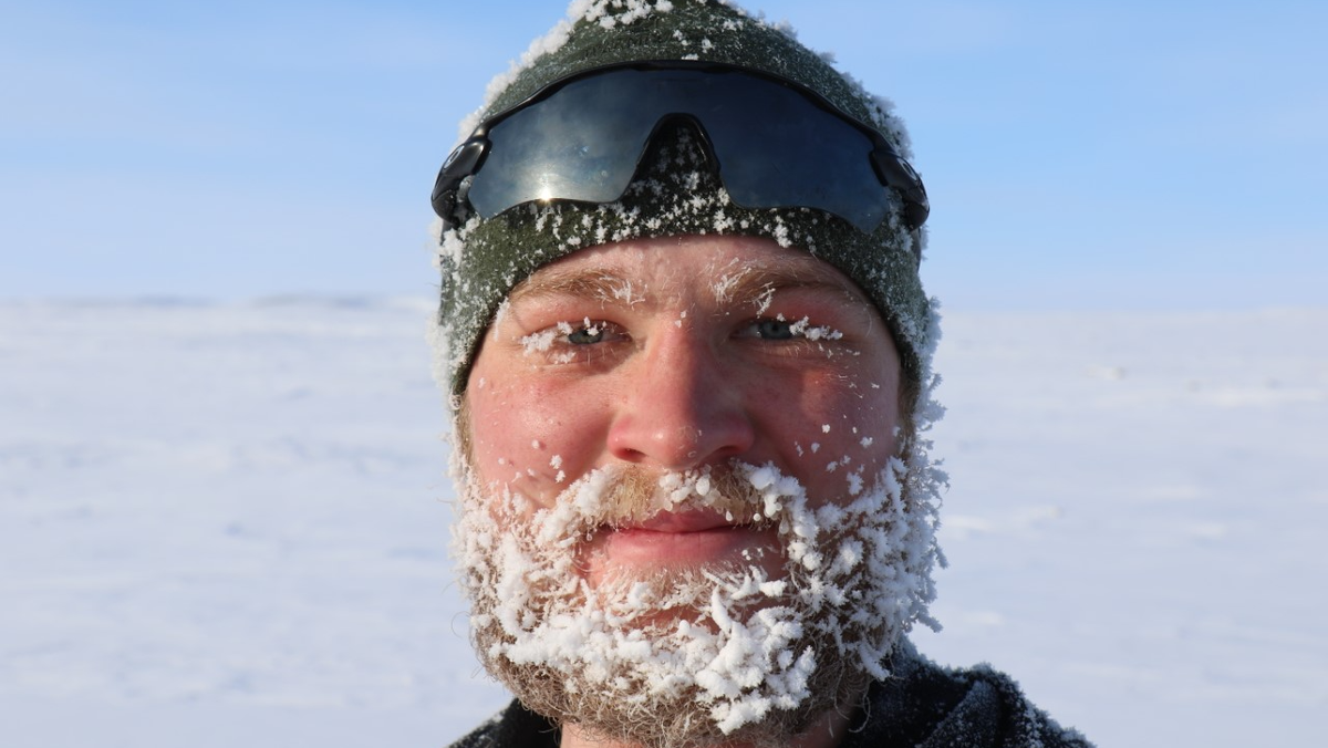 Pejsestueeftermiddag med Siriuspatruljefører Joachim Willer Holm.