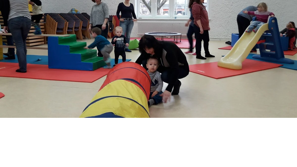Eltern-Kind-Turnen für Eltern mit Kindern (1-3 Jahre)