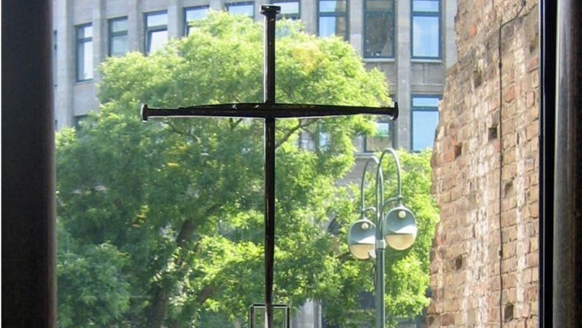 Berlin-Kaiser-Wilhelm-Gedächtniskirche-02.jpg