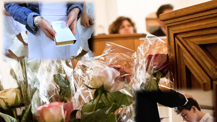 En gruppe af mennesker håndterer blomsterbunde i en kirke.