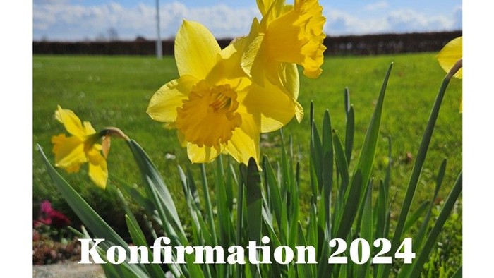 Konfirmation 2024 med blomster og kirke