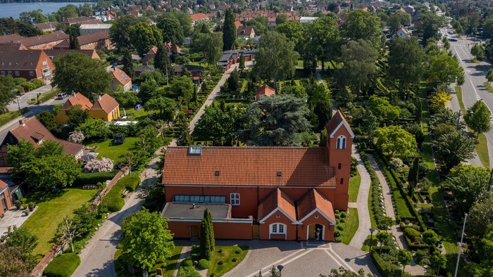 Rødovre-Kirke-Drone