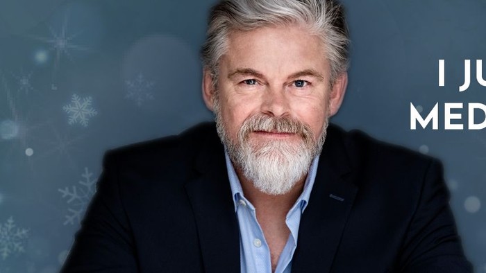 En mand med hvidt skæg og en mørk jakke, med teksten "JULSTEMNING MED STIG ROSSEN" og "Januar 2021".