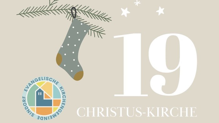 Adventskalender mit Weihnachtsstiefel und der Zahl 19, Christus-Kirche