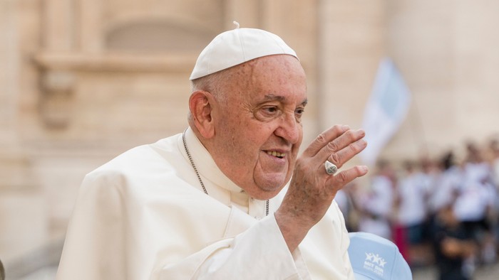 Papst Franziskus auf dem Petersplatz