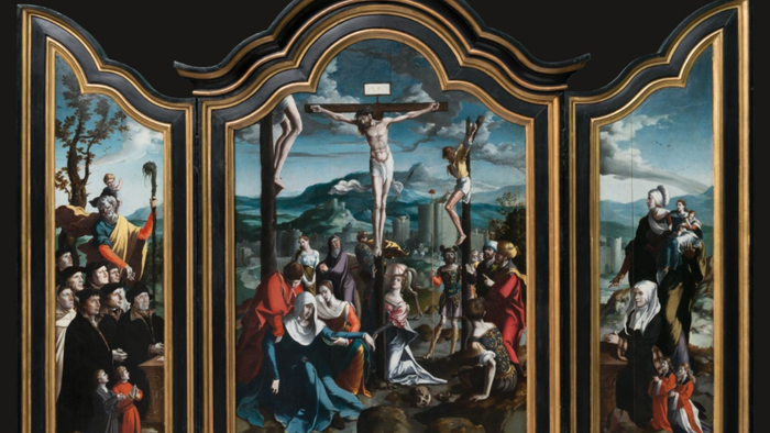 Dreiteiliges Altarbild mit Kreuzigung und Heiligenfiguren