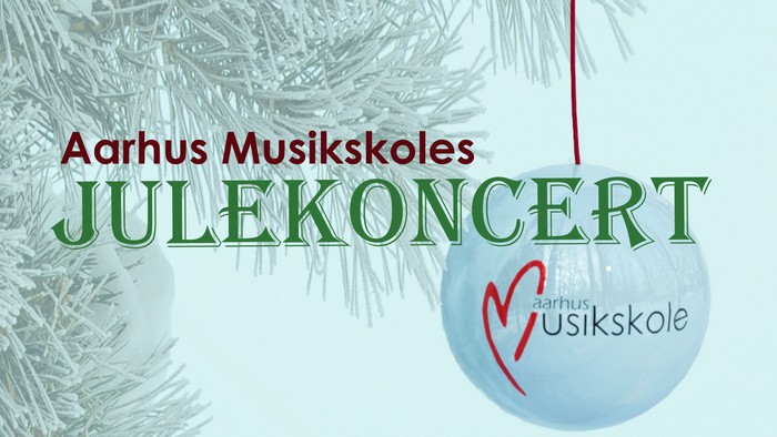 Aarhus Musikskoles julekoncert med glædeligt julestemning og dekorationer