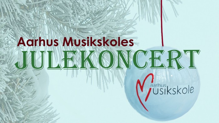 Aarhus Musikskoles julekoncert med glædeligt julestemning og dekorationer