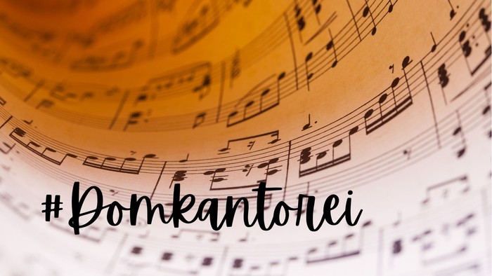 Ein Bild von Notenblättern mit dem Hashtag #Domkantorei.