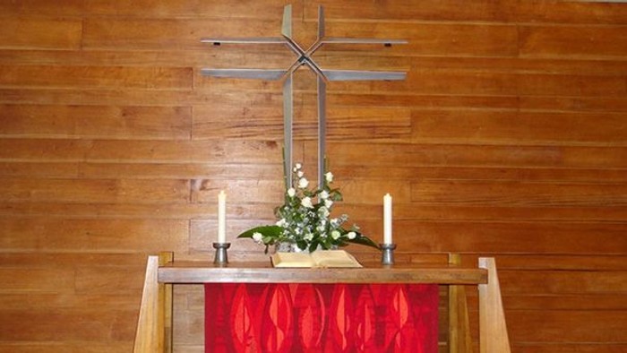 Altar zu Pfingsten