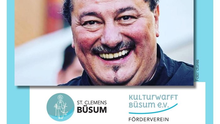 Ein Mann lächelt, umrahmt von Text in Deutsch, der ein Event am 19. Mai 2024 ankündigt.