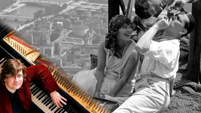 Collage eines Pianisten mit einer Flügelharfen-ähnlichen Tastatur und einem historischen Foto einer fröhlichen Menschenmenge.