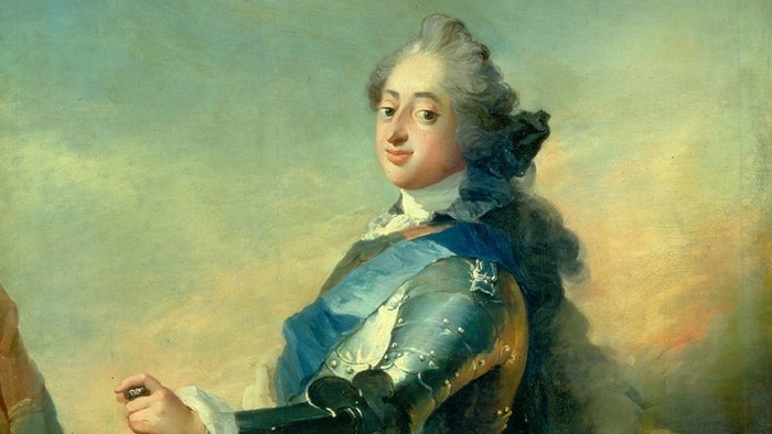 En portrætmaleri af en dame i blå og hvidt tøj med peruk.