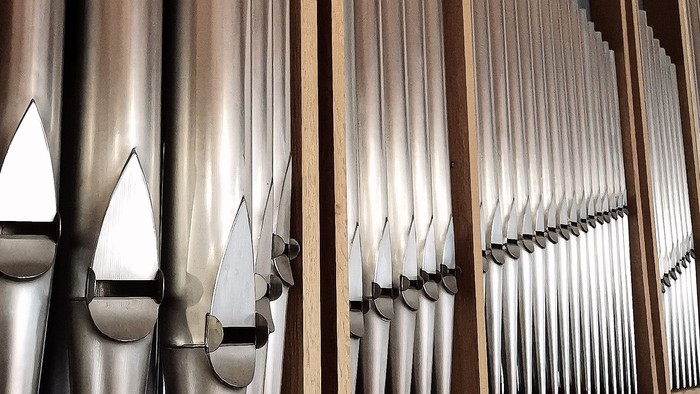 Eine Reihe von Messern in einer Messerblock-Anordnung