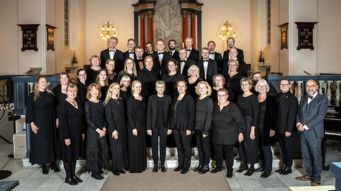 kor i kirke alter bagved