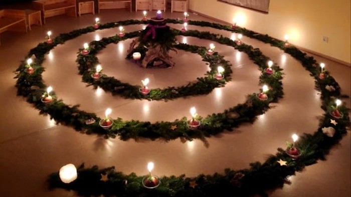 Einladung zur adventlichen Feier mit Kerzen und Musik in der Kirche Bannewitz