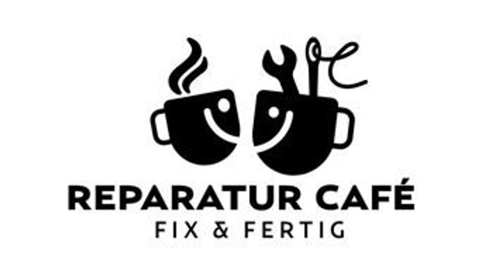 Das Logo zeigt zwei Kaffeetassen mit Werkzeugen als Henkel, beschriftet mit "Reparatur Café Fix & Fertig".