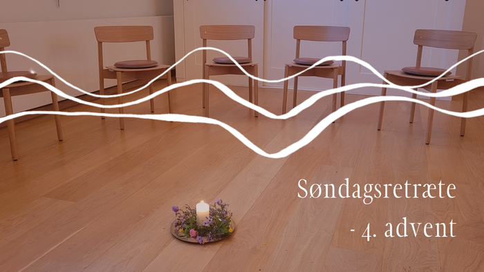 Stearinlys i en cirkel af stole, mærket *