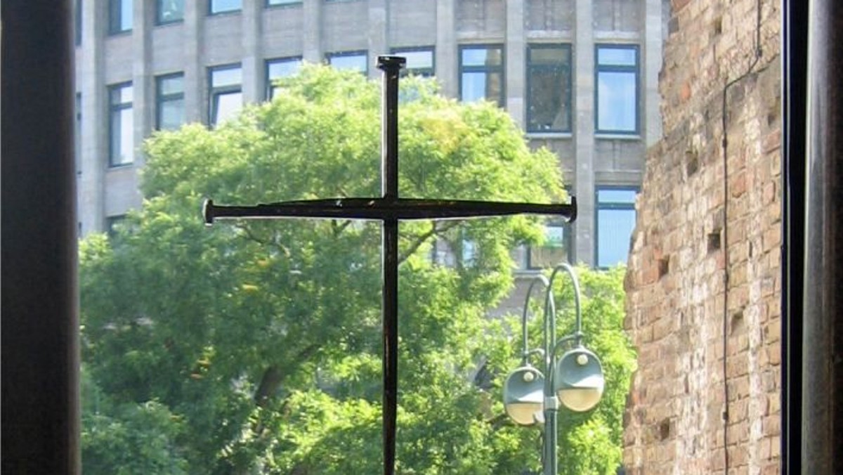 Berlin-Kaiser-Wilhelm-Gedächtniskirche-02.jpg