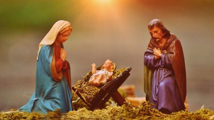 En julestjerne med Maria, Josef og baby Jesus.