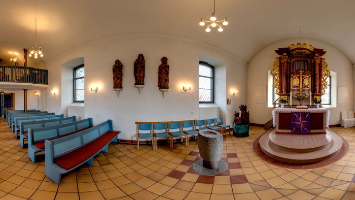 Ansicht des Altarraums der Dorfkirche Alt-Wittenau als Panorama